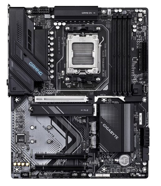 Ultimate Gaming RTX 5090 + Ryzen 9 9900X3D 64GB DDR5 4TB garantie 2 ani